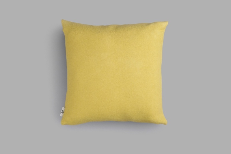 stemor_cushions_sunshine_yellow_106574_front